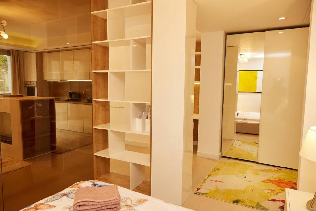 Vernescu Luxury Residence 2 Bucarest Esterno foto
